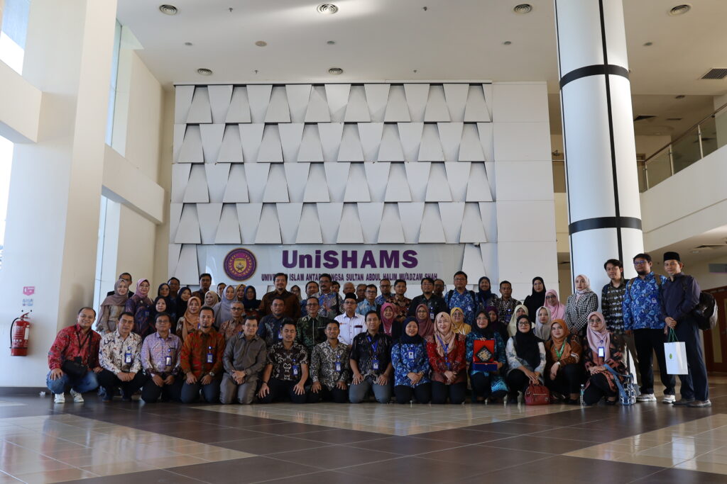 PENGABDIAN MASYARAKAT INTERNATIONAL SUSNA SUKSA SCHOOL PATTANI, THAILAND SELATAN BANGKOK