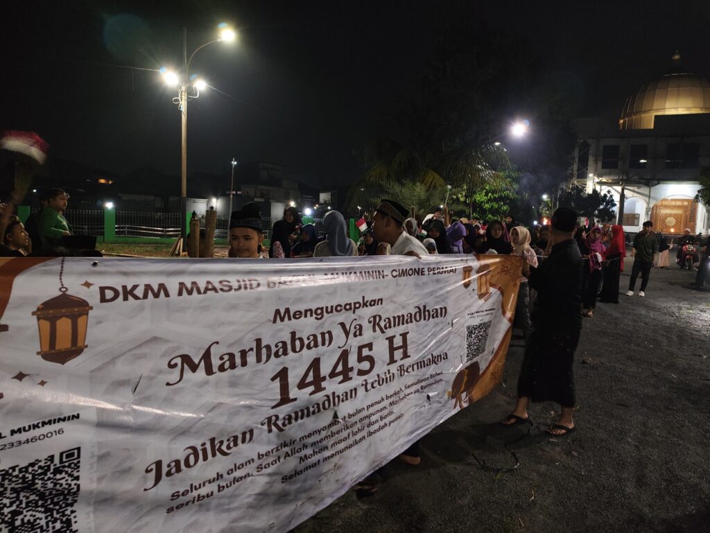 Masjid Baitul Mukminin Mengadakan Pawai Obor Menyambut Ramadhan 1445H